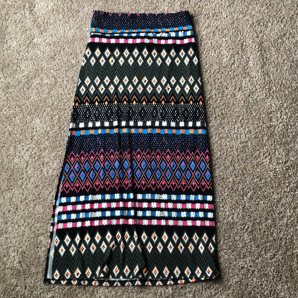 Maxi Skirt with Slit Size S